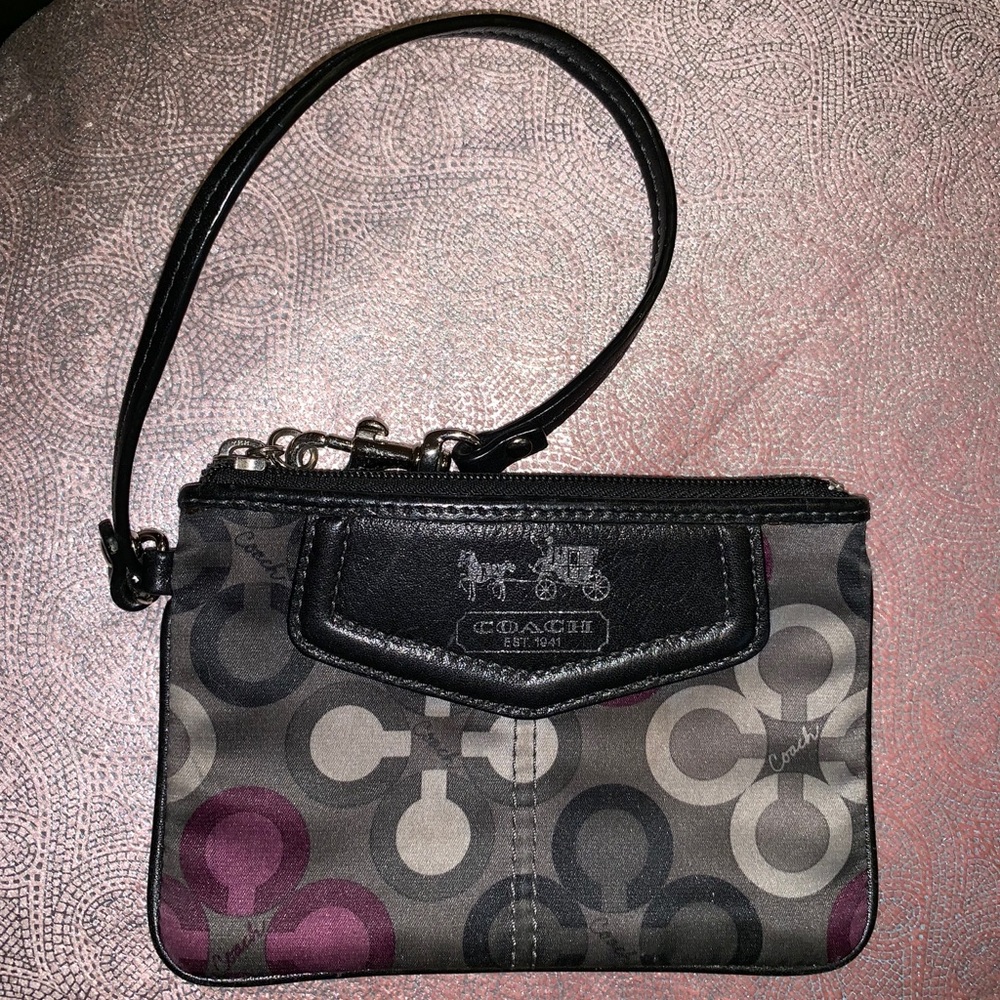 Stunning Coach Coin Purse